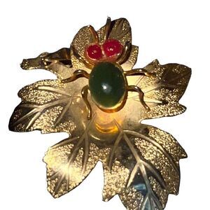 Insect on Leaf Women's Gold Tone Brooch Pendant Pin Accessories Jewelry Fashion